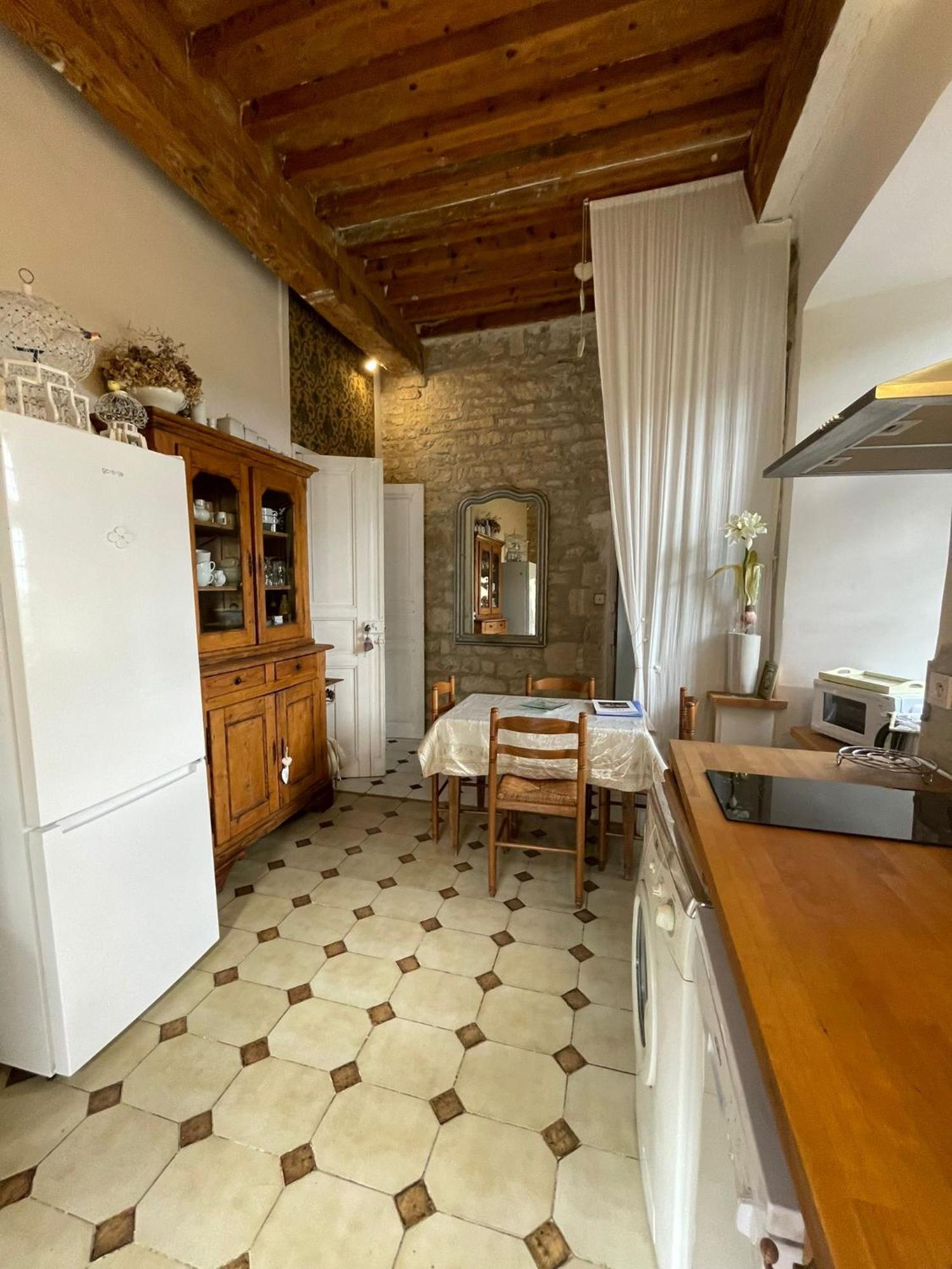 Appartement Spacieux Avec Deux Chambres Au Chateau 瓦朗斯 外观 照片