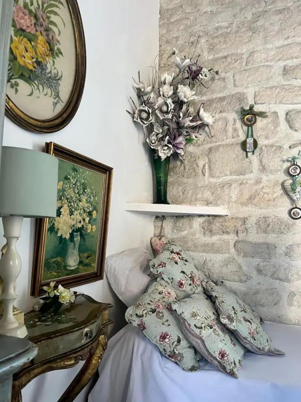 Appartement Spacieux Avec Deux Chambres Au Chateau 瓦朗斯 外观 照片