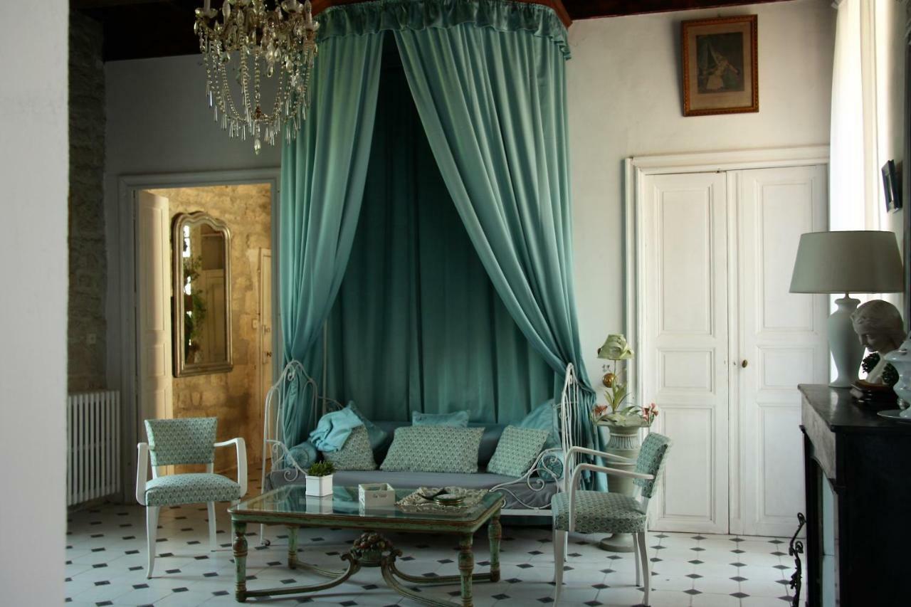 Appartement Spacieux Avec Deux Chambres Au Chateau 瓦朗斯 外观 照片
